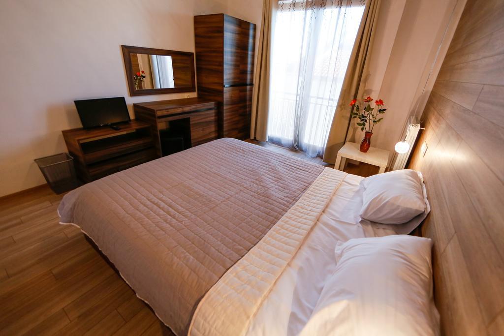 Twin House Hotel Ognyanovo  Bagian luar foto